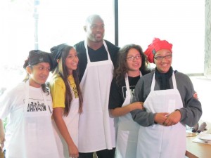 Chargers' Dwight Freeney Tackles Childhood Obesity